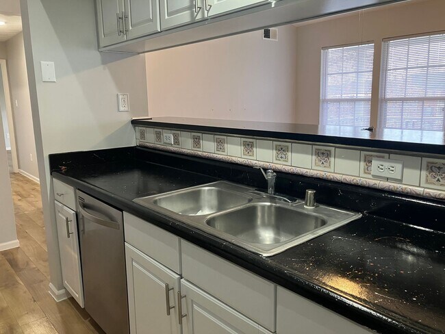 Foto del edificio - 88 Laurel Path Ct