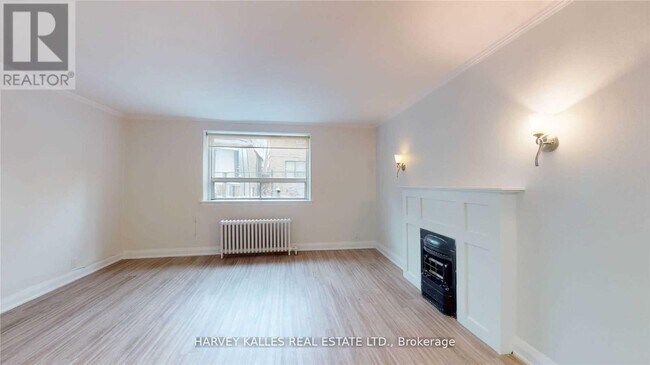Building Photo - 316 Lonsdale Rd