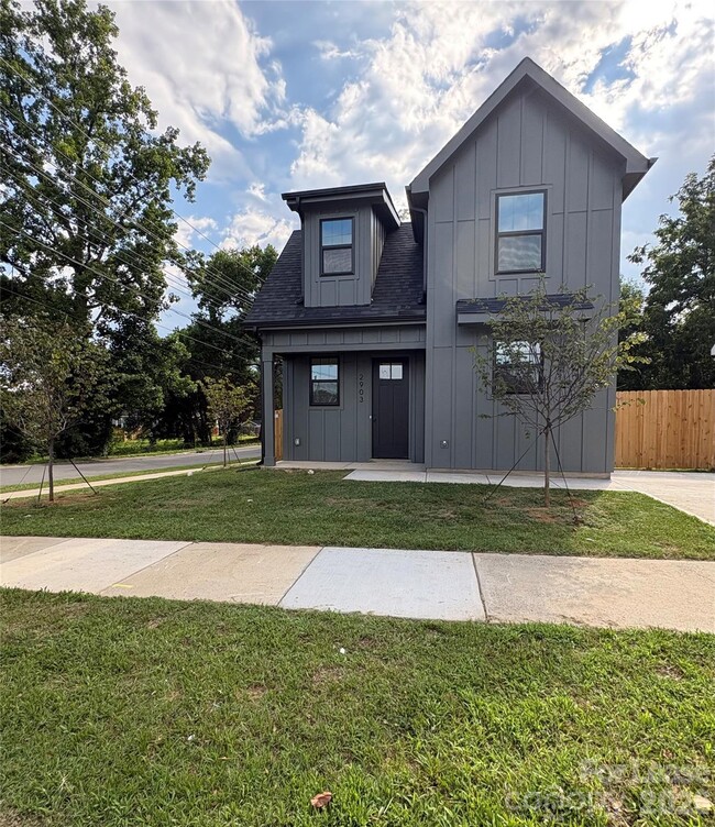 Building Photo - 2903 Clyde Dr