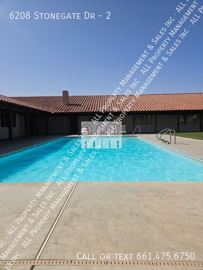 Foto del edificio - 6208 Stonegate Dr