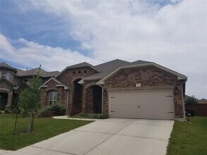 Building Photo - 910 Overcup Dr