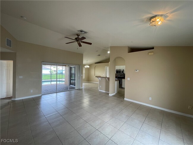 Foto del edificio - 630 SW 28th Terrace