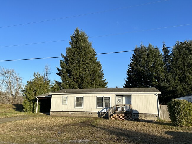 Building Photo - 1214 G St