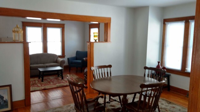 Comedor - 2065 Old Hershey Rd