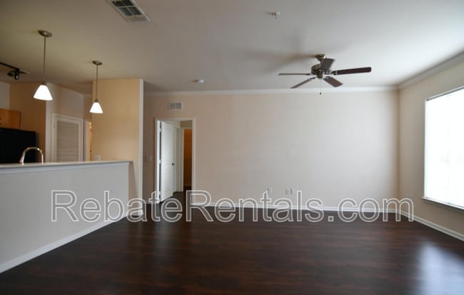 Building Photo - 8290 Gate Pkwy W