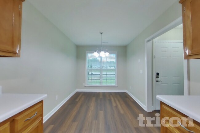 Foto del edificio - 2905 Haddox Pl