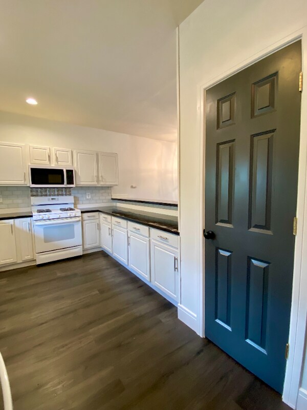 200 Whispering Pine Pl, Sultan, WA 98294 House Rental in Sultan, WA