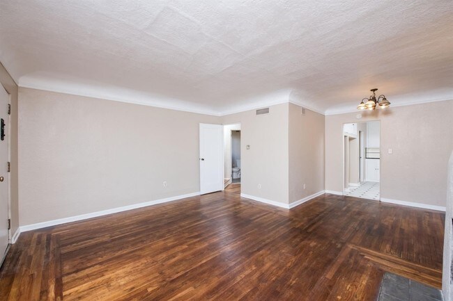 Foto del edificio - 307-309 W Olive Ave