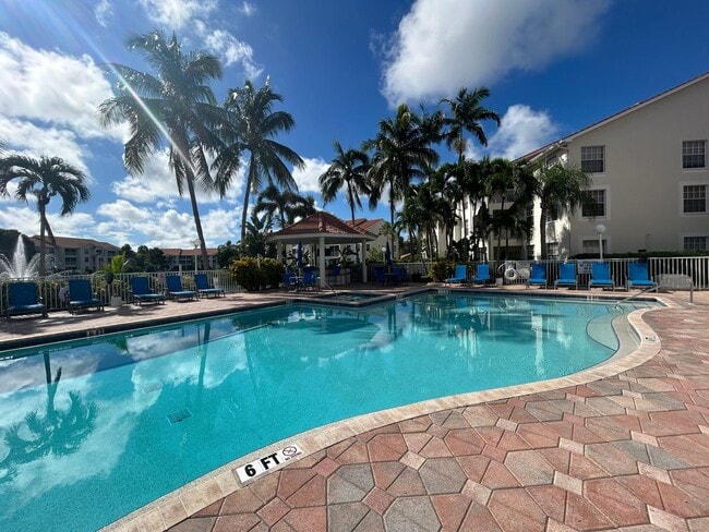 Building Photo - 2nd floor  2/2  condo in gated community