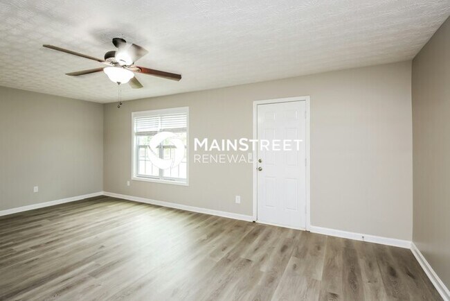 Foto del edificio - 4 Bedroom Pet-Friendly Home in Flowery Branch, GA with Main Street Renewal