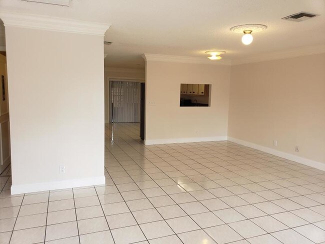 Building Photo - 3/2 Single Family Home