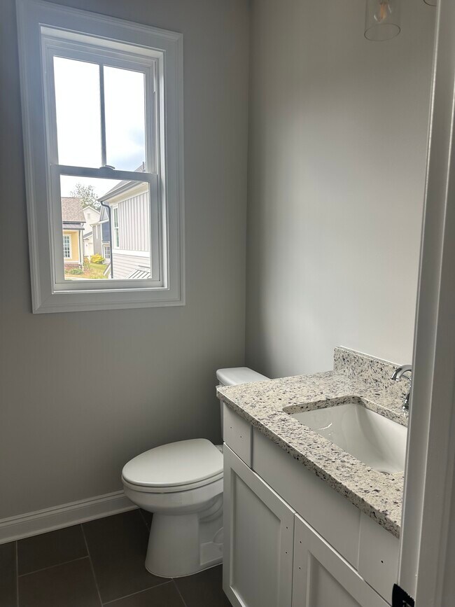 Foto del edificio - 938 Hilltop Park Ct
