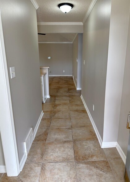 Foto del edificio - 9040 Pepper Hollow Ct