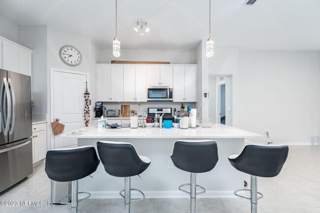 Foto del edificio - 581 Meadow Ridge Dr