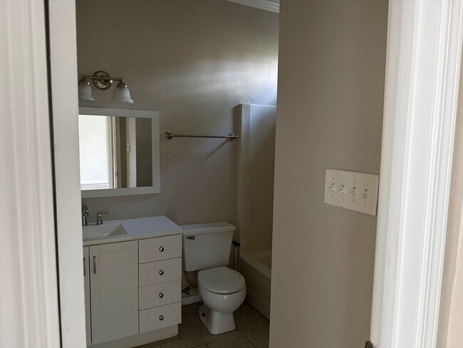 Foto del edificio - 8023 Bayou Fountain Ave