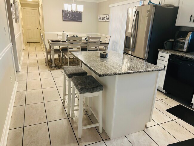 Kitchen - 2110 S Post Rd