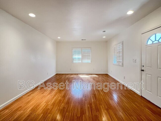 Foto del edificio - 848 17th St