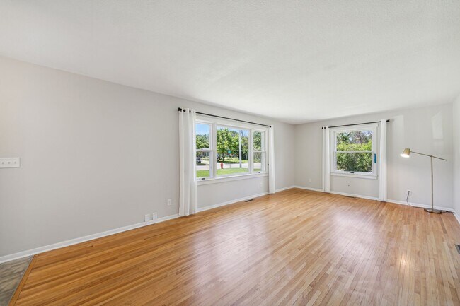 Foto del edificio - Single Family Home - Great location!
