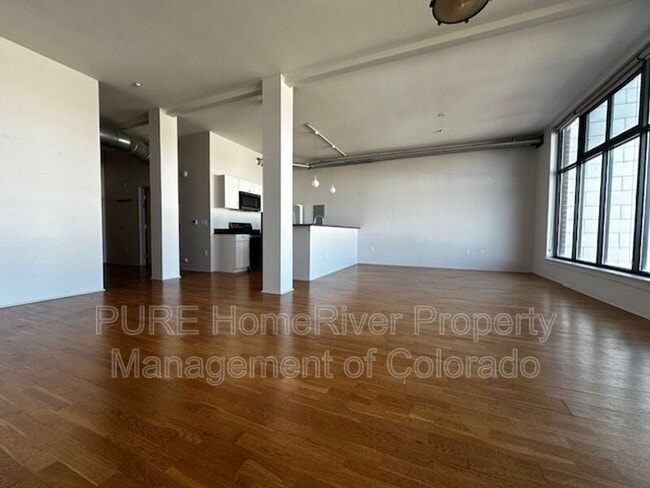 Building Photo - 3100 Huron St