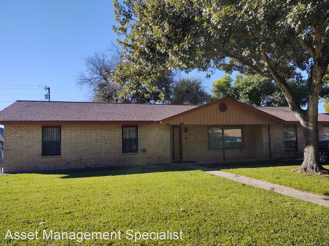 1335 Canary Ln, Seguin, TX 78155 House Rental in Seguin, TX