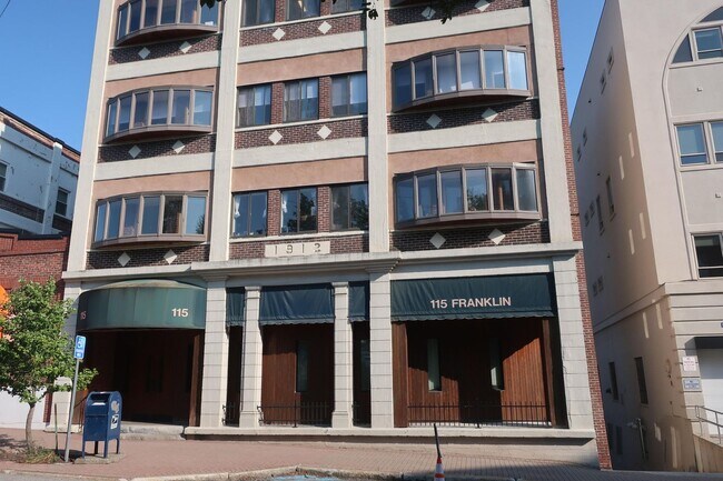 Foto del edificio - 115 Franklin St