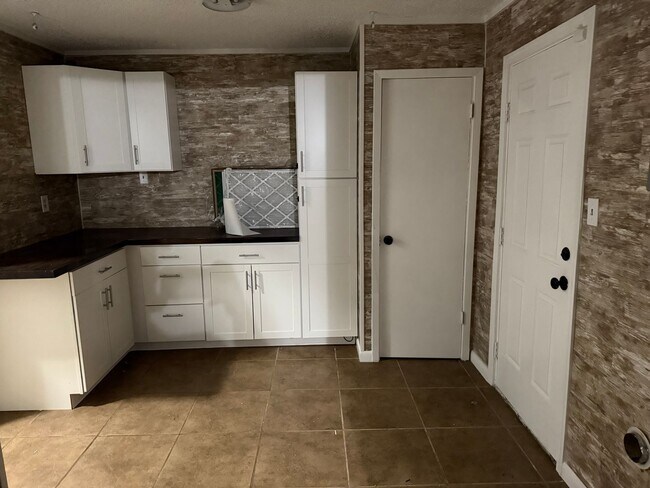 Foto del edificio - 1746 Par Rd 7139