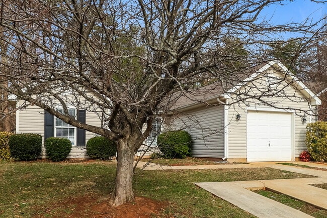 Building Photo - 1641 Galesburg St