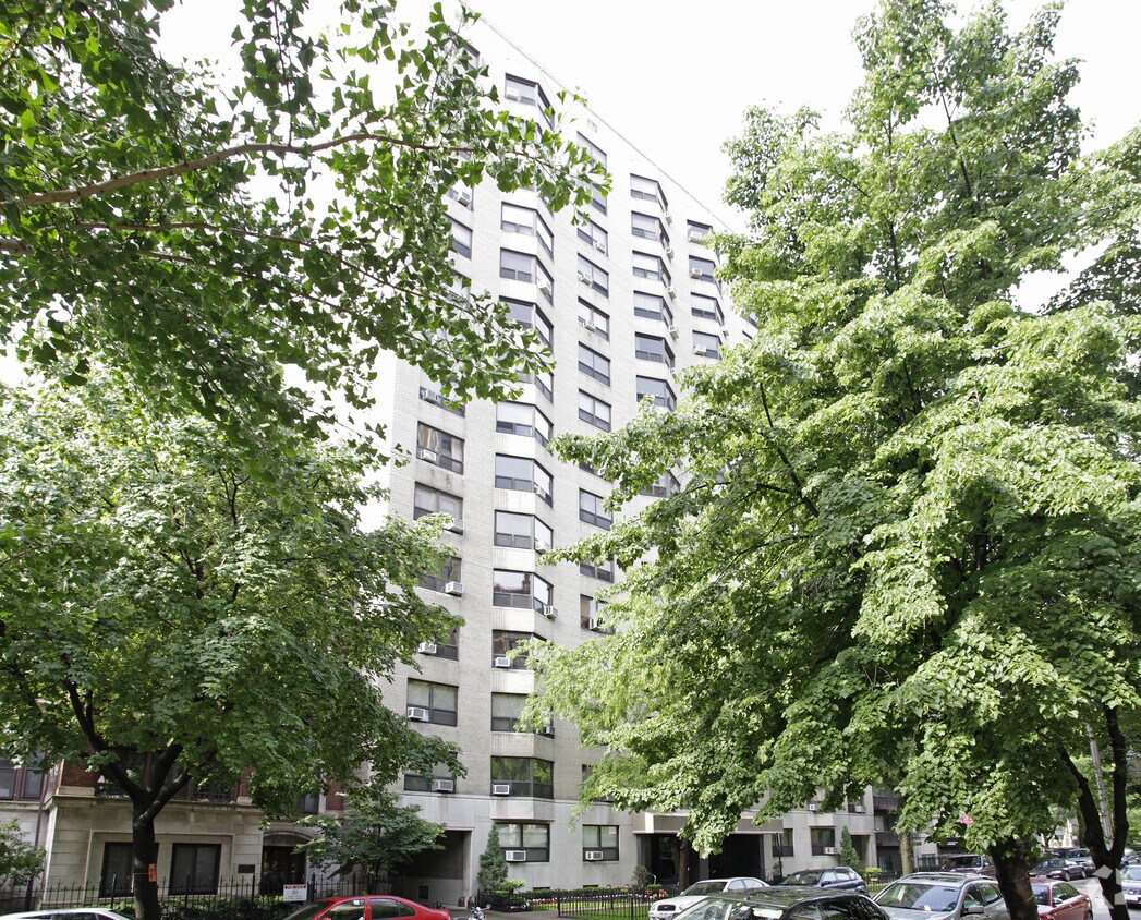 455 W. Wellington Apartments Chicago, IL