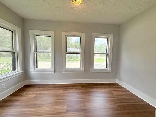 Foto del edificio - Newly remodeled 3 bed 1 bath in Normal!