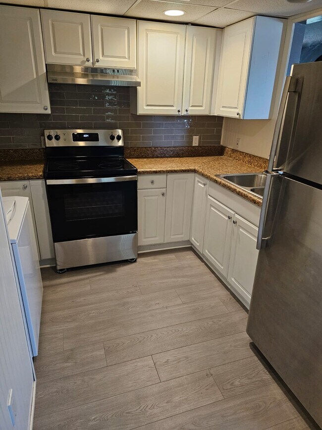 Kitchen - 1678 NW 56th Ave