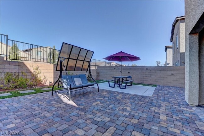 Building Photo - 8827 Roadrunner Ravine St