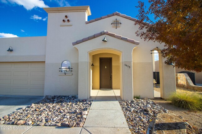 Building Photo - 1415 San Bonifacio