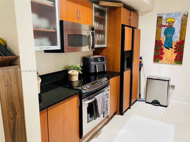 Foto del edificio - 2775 NE 187th St