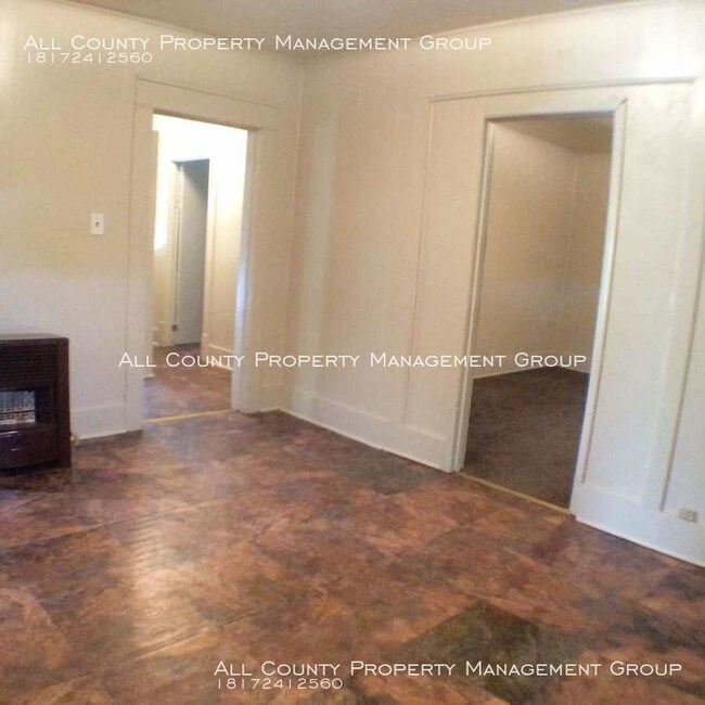 Building Photo - Charming home in South Hemphill Heights