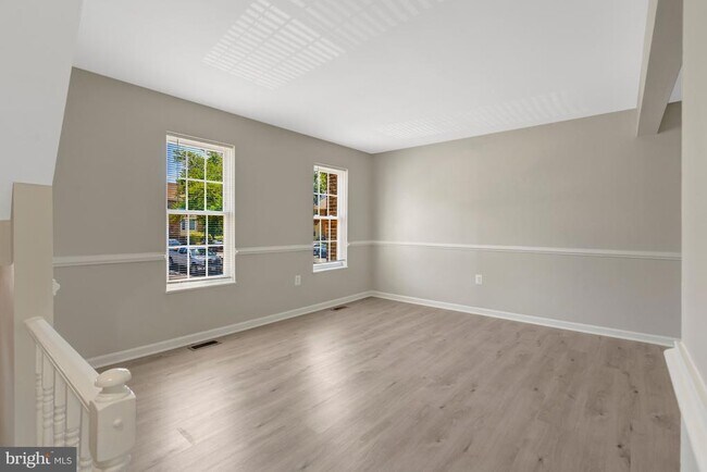 Foto del edificio - 7065 Leewood Forest Dr