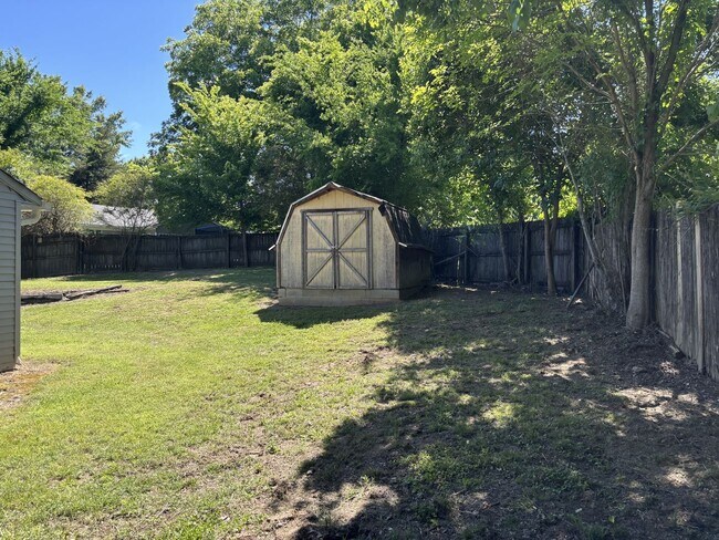 Building Photo - 5015 French Bend Ln