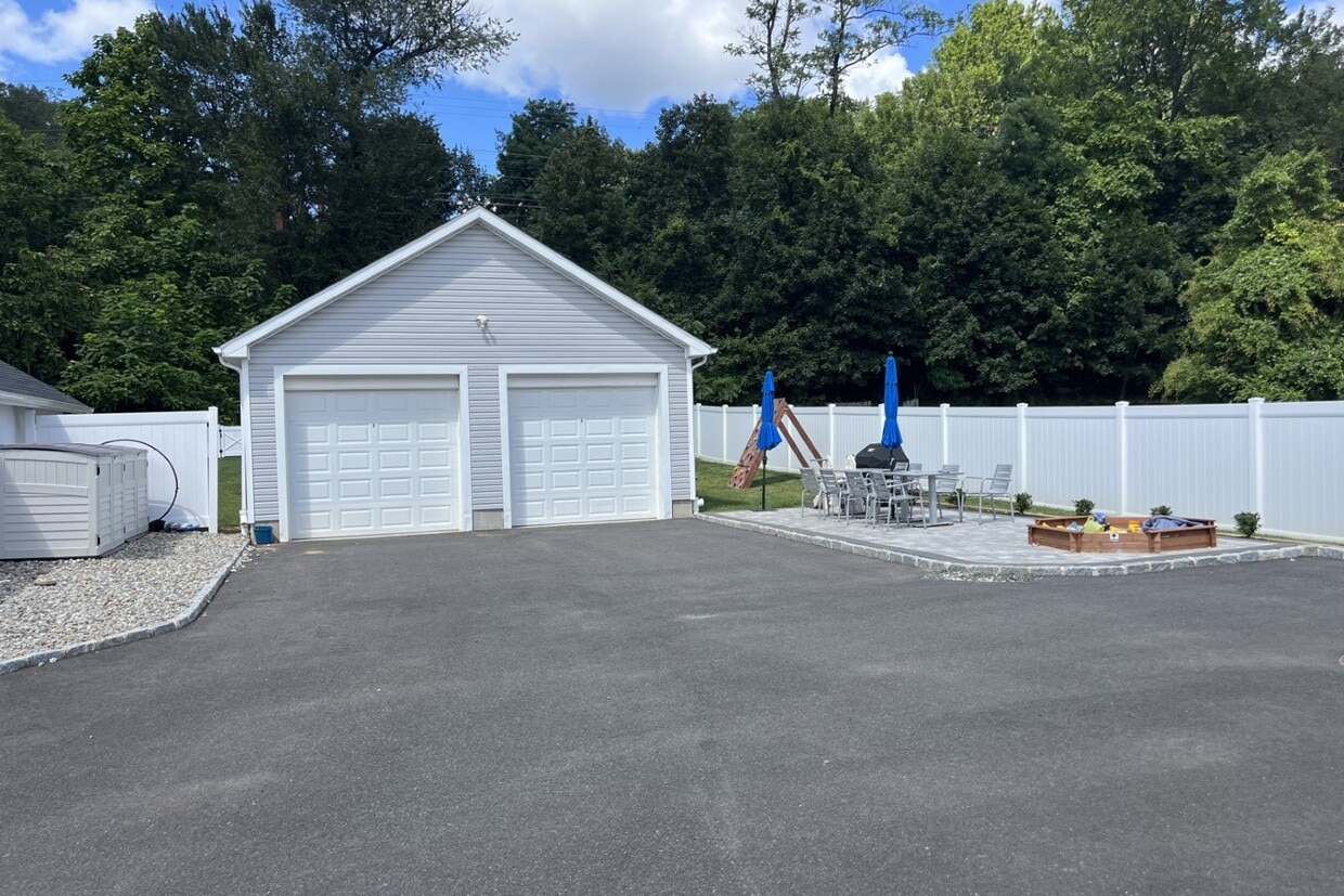 Building Photo - 29 Park Ave