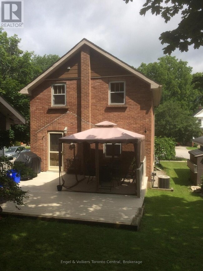 Photo du bâtiment - 639 14th St W