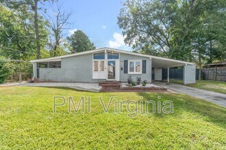 Building Photo - 1021 Mineola Dr