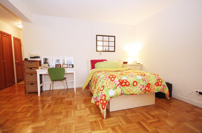 Photo - 460 E 79th St (New York, NY) Apartment
