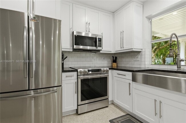 Building Photo - 9775 SW 140th St