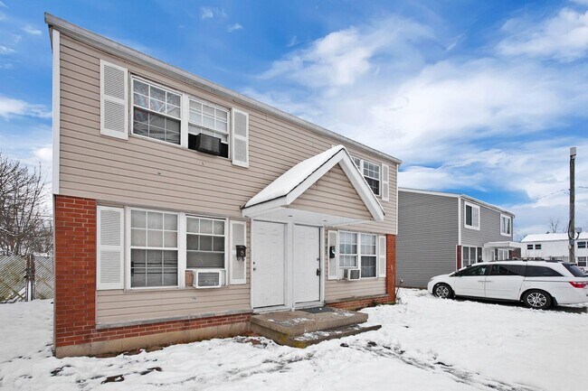 Foto del edificio - 3751-3753 Briggs Rd