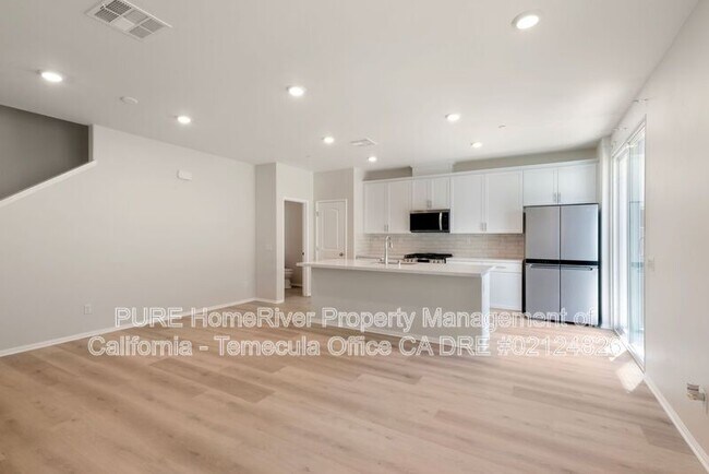 Building Photo - 40702 Birchfield Dr