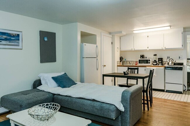 Foto del edificio - 70 Revere St