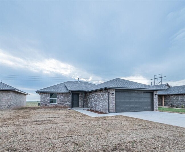 Building Photo - 1624 Highland Loop