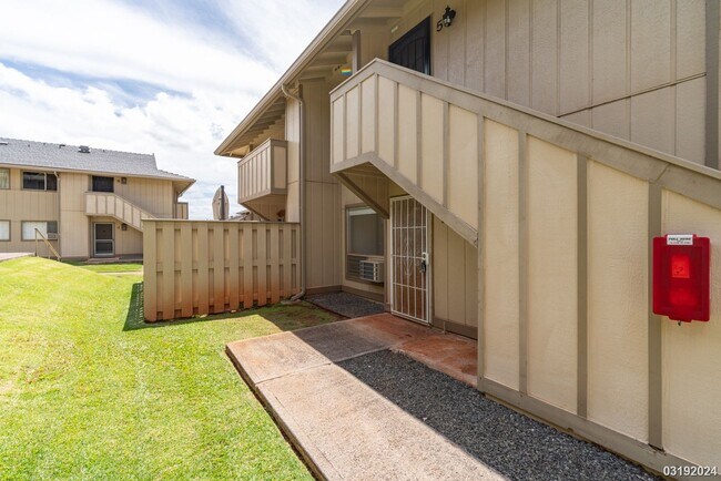 Building Photo - Beautifully Renovated Ground Floor 2BR/1BA...
