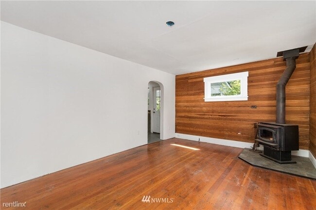 Building Photo - 1 br, 1 bath House - 1262 Glass Ave NE
