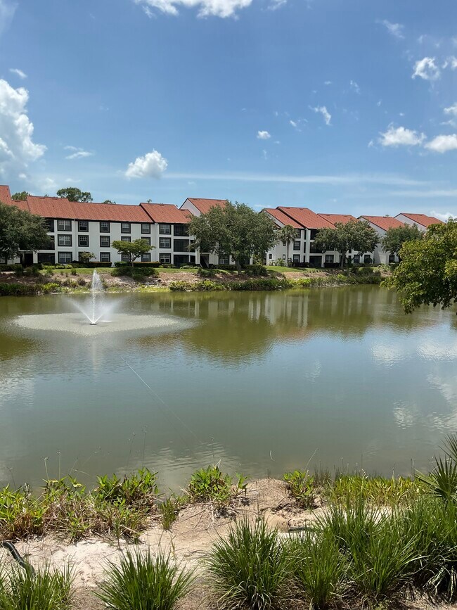 Foto del edificio - 7985 Preserve Cir