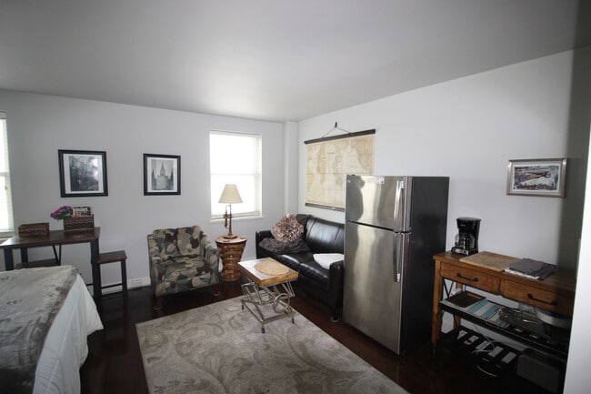 Building Photo - 1205 Saint Charles Ave