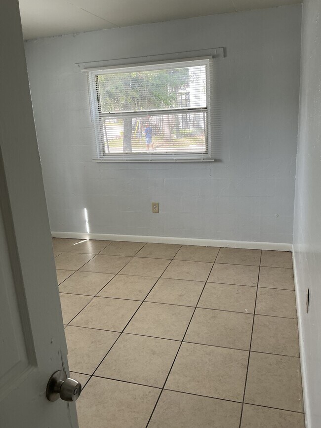 Foto del edificio - 621 W South St